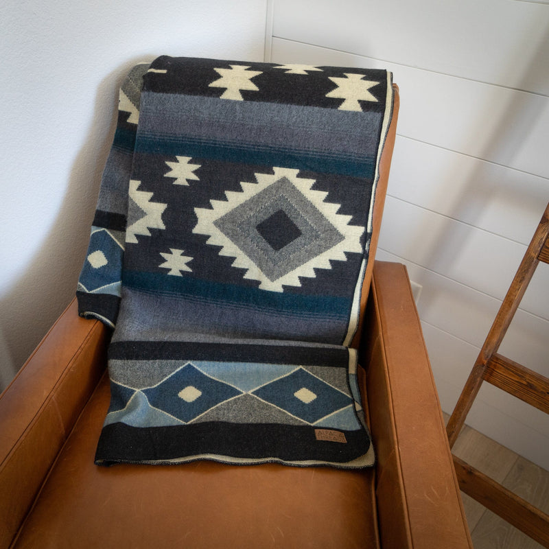 Load image into Gallery viewer, Andean Alpaca Wool Blanket - Midnight by Alpaca Threadz
