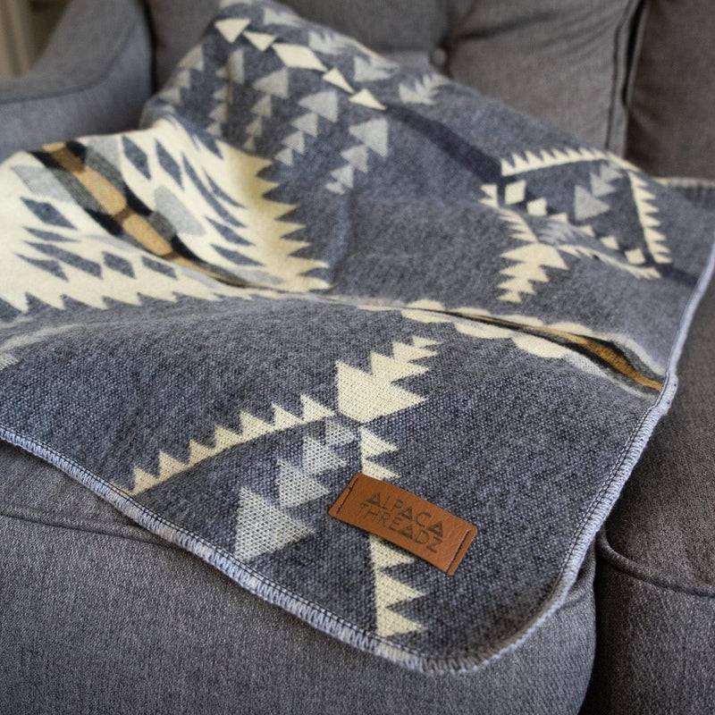 Load image into Gallery viewer, Andean Alpaca Wool Blanket - Cloud by Alpaca Threadz
