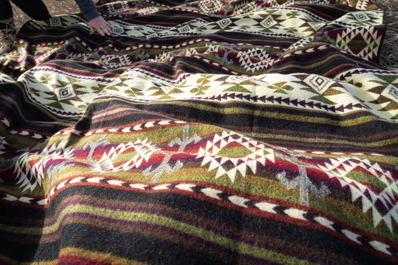 Load image into Gallery viewer, Andean Alpaca Wool Blanket - Cactus by Alpaca Threadz
