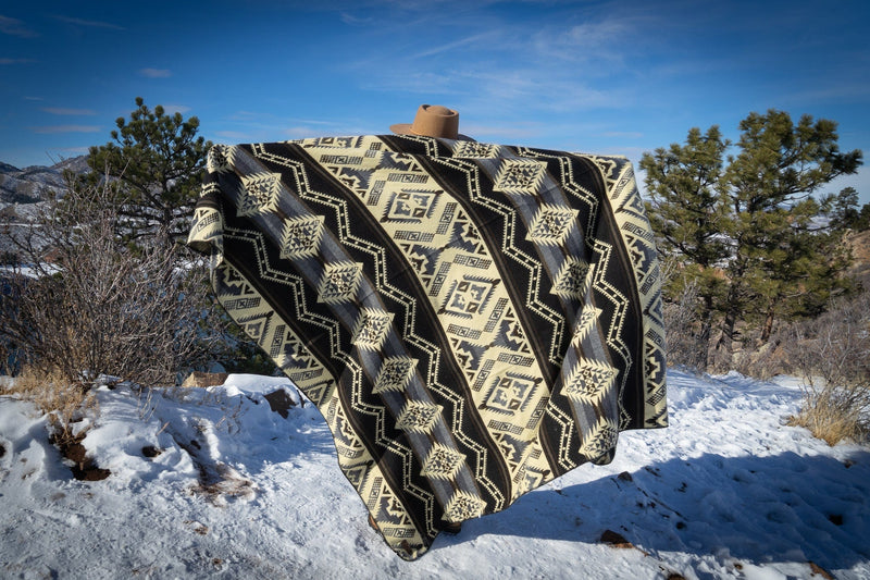 Load image into Gallery viewer, Andean Alpaca Wool Blanket - Slate by Alpaca Threadz
