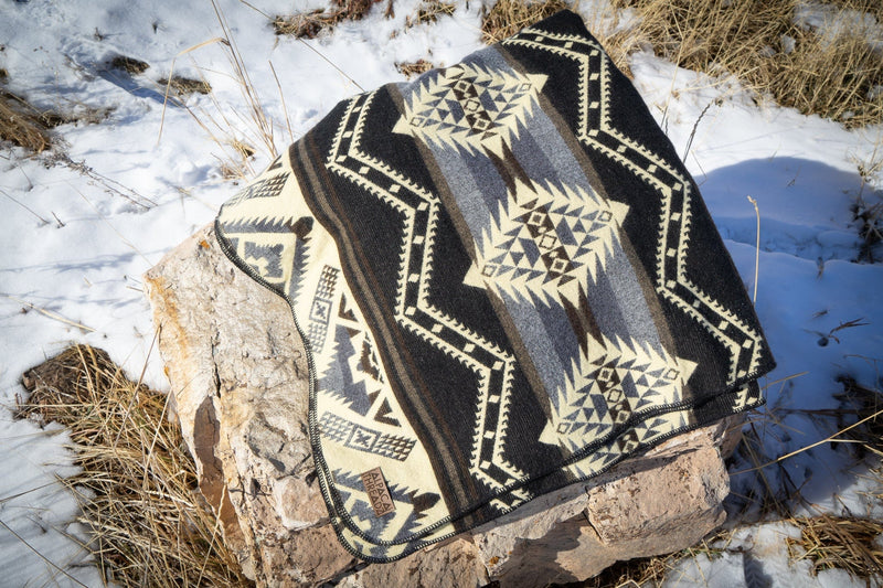 Load image into Gallery viewer, Andean Alpaca Wool Blanket - Slate by Alpaca Threadz
