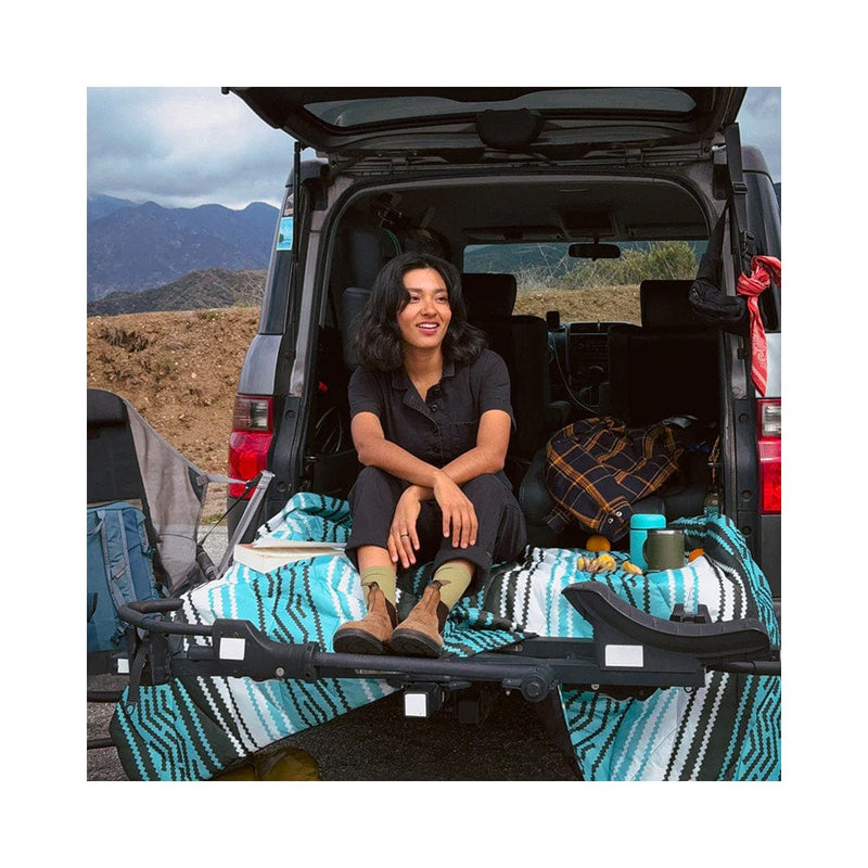 Load image into Gallery viewer, Nomadix Puffer Blanket: Baja Aqua
