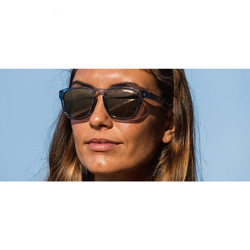 Load image into Gallery viewer, Tifosi Smirk Sunglasses
