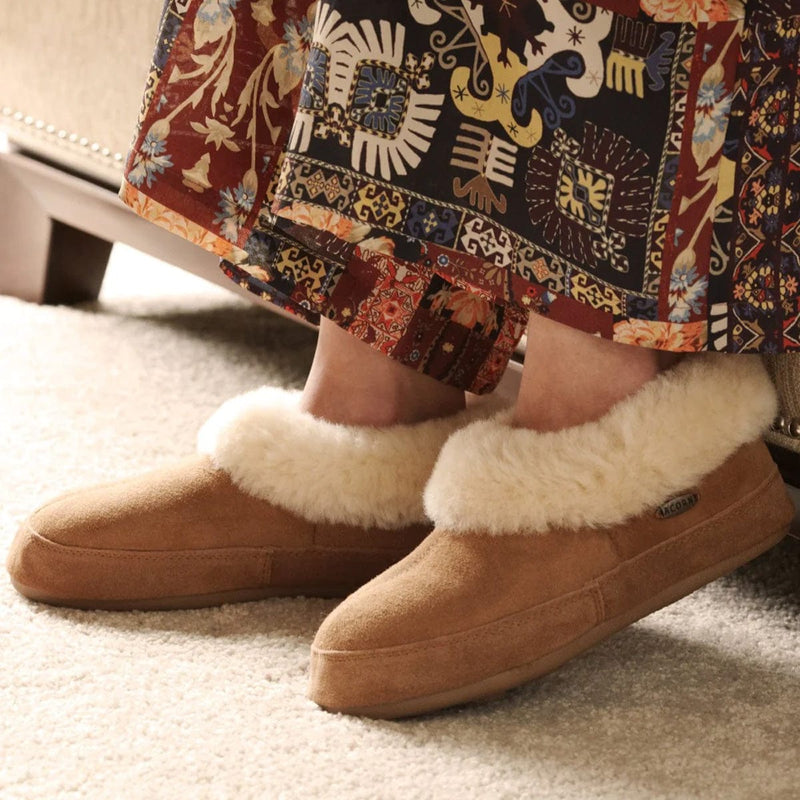 Load image into Gallery viewer, Acorn Women&#39;s Oh Ewe Shearling Slippers with Cloud Cushion Comfort
