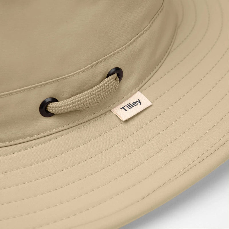 Load image into Gallery viewer, Tilley Airflo Broad Brim LTM6 Hat
