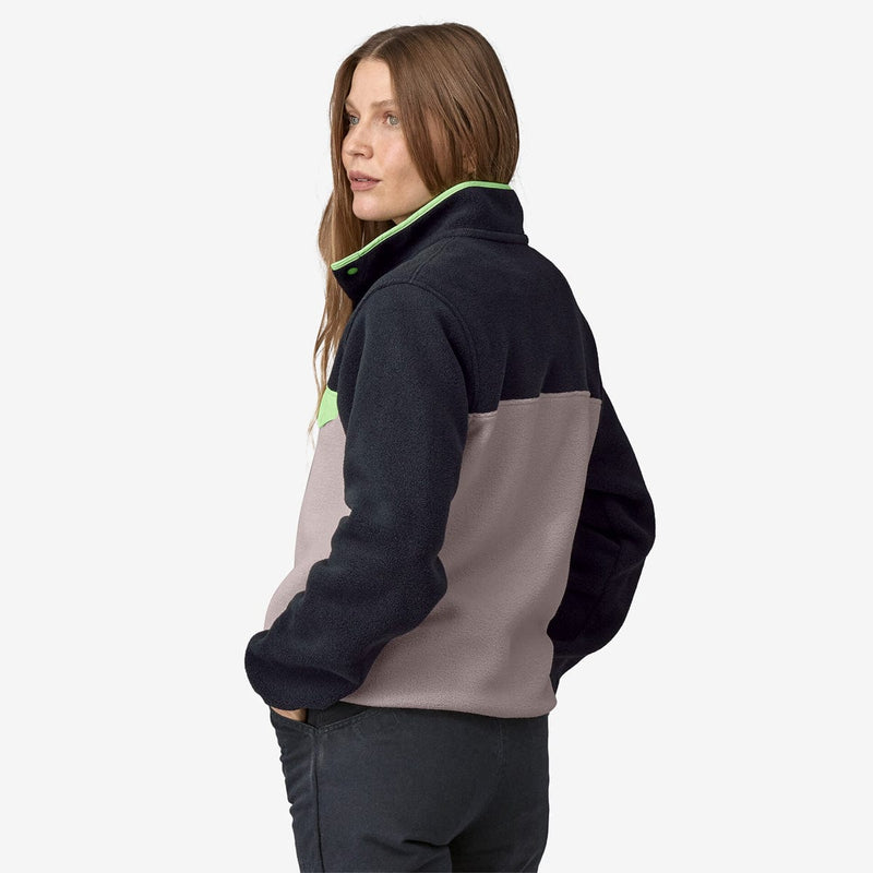 Load image into Gallery viewer, Patagonia Women&#39;s Lightweight Synch Snap-T Pull-Over
