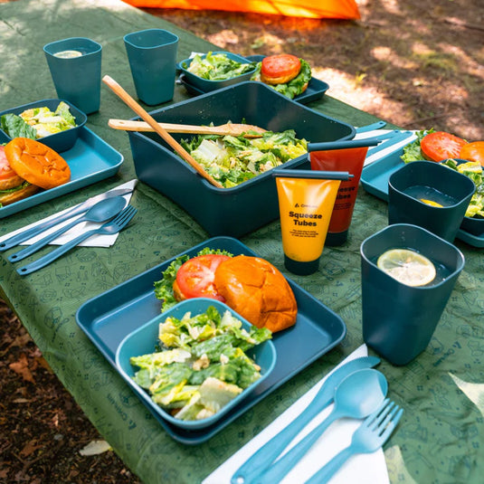 Coghlan's Tableware Set