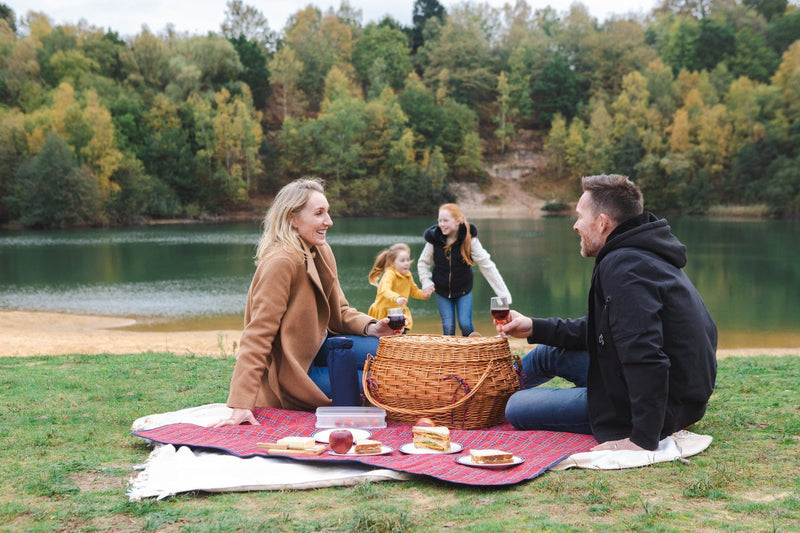 Load image into Gallery viewer, Highlander Picnic Basket by Picnic Time Family of Brands
