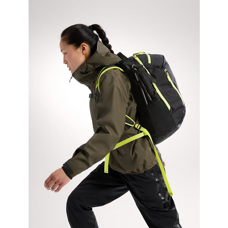 Load image into Gallery viewer, Arc&#39;teryx Mantis 26 Backpack
