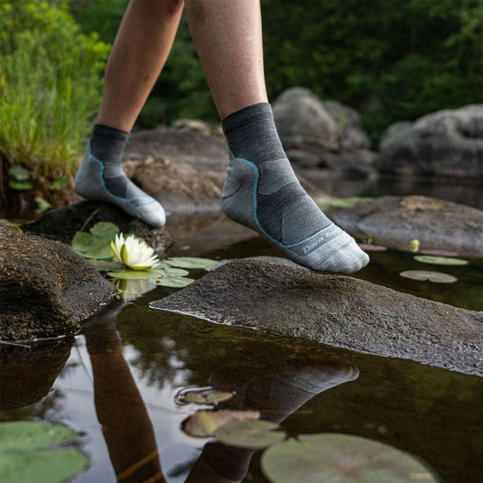 Darn Tough Women's Quarter Hiking Sock Lightweight with Cushion