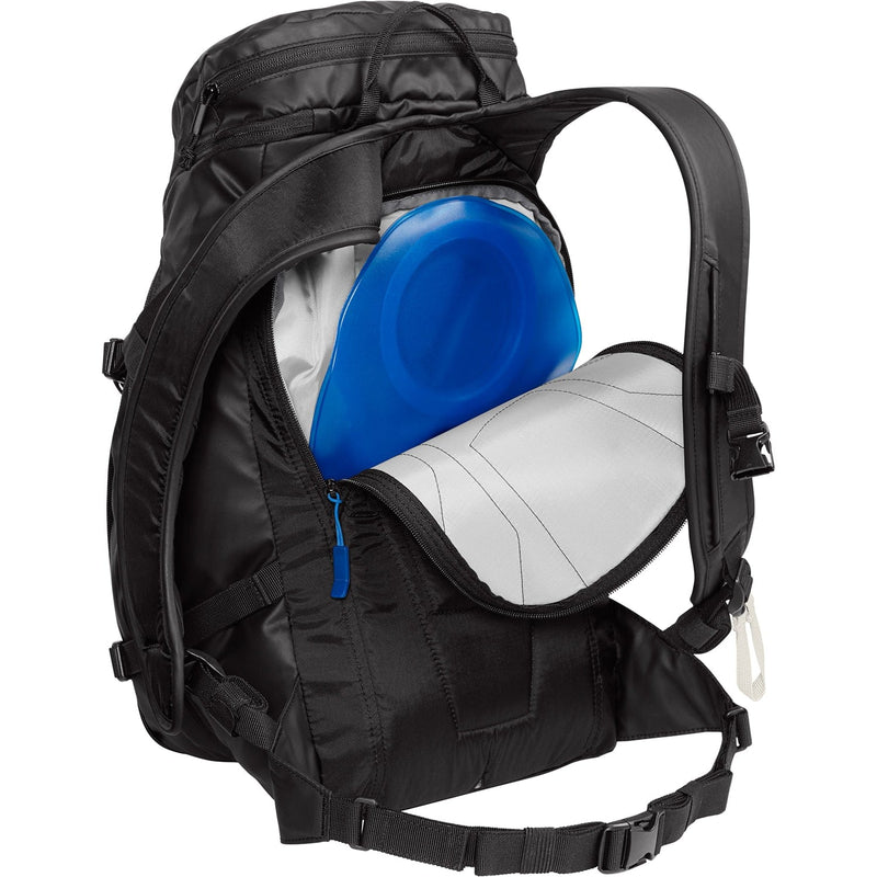 Load image into Gallery viewer, CamelBak SnoBlast 22 70oz. Hydration Pack
