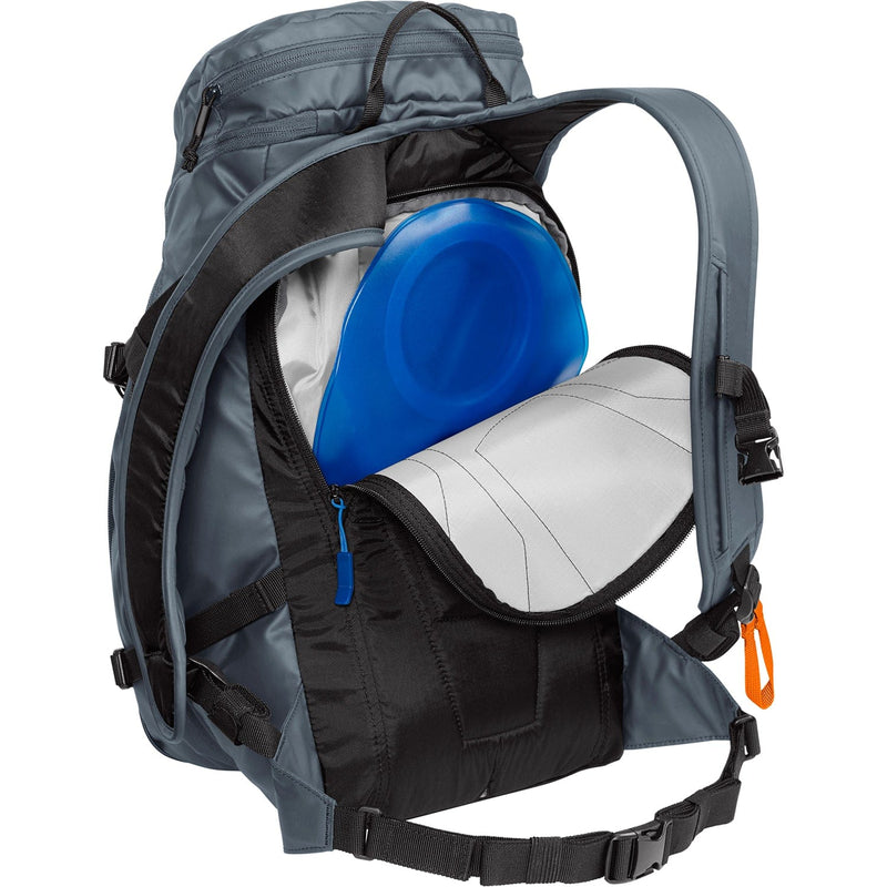 Load image into Gallery viewer, CamelBak SnoBlast 22 70oz. Hydration Pack
