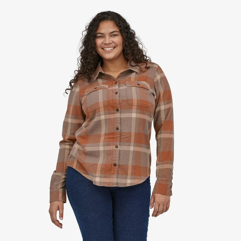 Load image into Gallery viewer, Patagonia Womens Long Sleeve Organic Cotton Midweight Fjord Flannel Shirt
