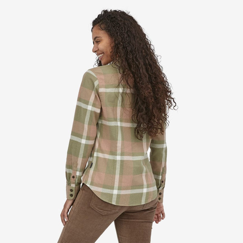 Load image into Gallery viewer, Patagonia Womens Long Sleeve Organic Cotton Midweight Fjord Flannel Shirt
