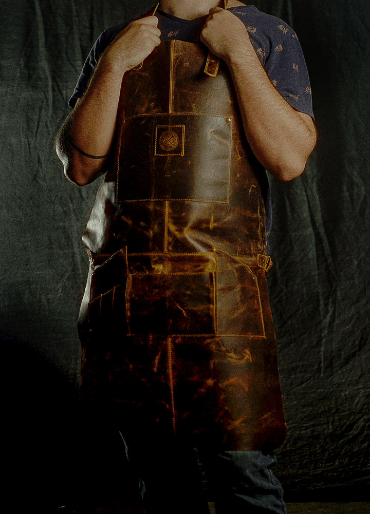 Load image into Gallery viewer, Full Grain Buffalo Leather Apron by Vintage Gentlemen
