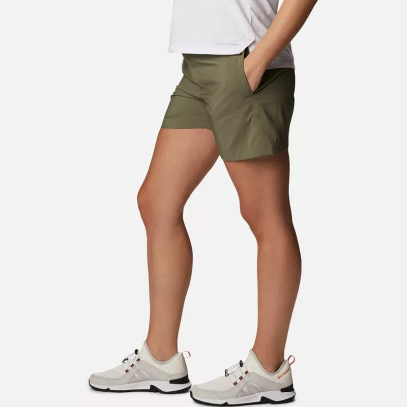 Load image into Gallery viewer, Columbia Women&#39;s Silver Ridge Utility 4 in. Inseam Short
